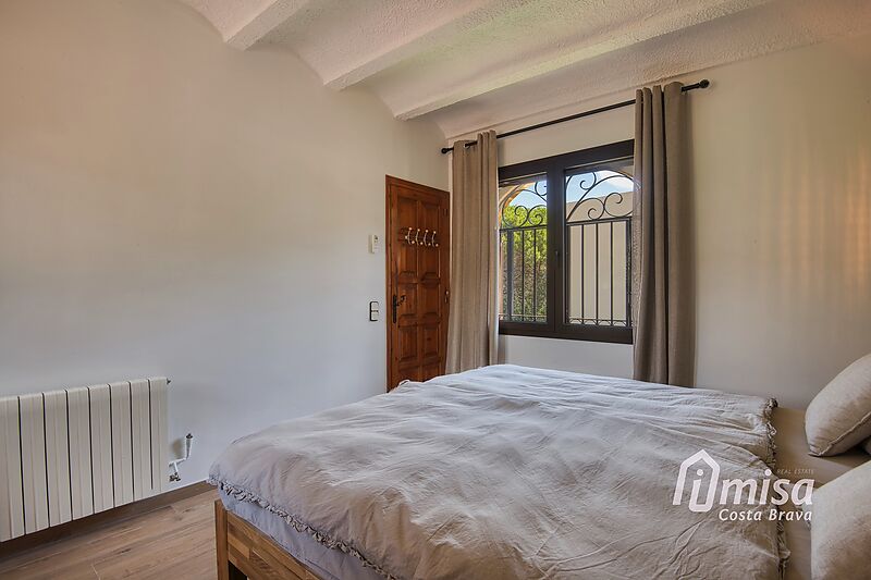 Encisadora casa independent completament reformada amb piscina i jardí a Vescomtat de Cabanyes, Calonge