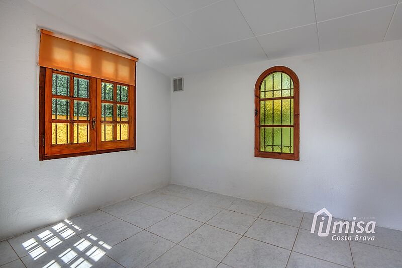 Encisadora casa independent completament reformada amb piscina i jardí a Vescomtat de Cabanyes, Calonge