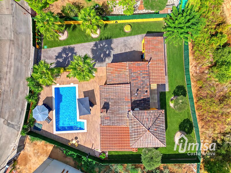 Encisadora casa independent completament reformada amb piscina i jardí a Vescomtat de Cabanyes, Calonge