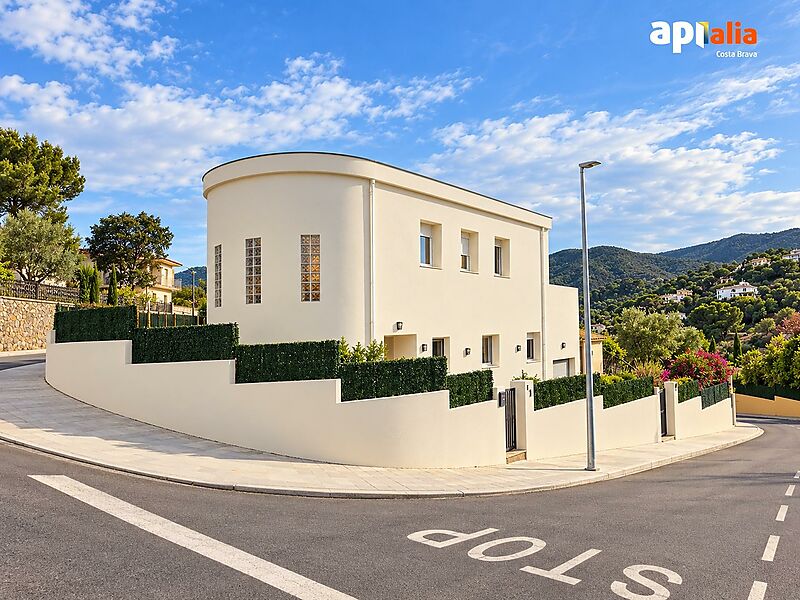 Casa unifamiliar de recent construcció a Mas Pere Calonge