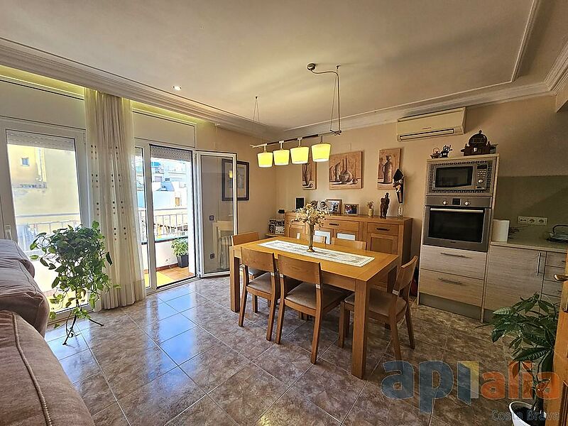 DUPLEX AMB TERRASSA A SANT FELIU DE GUÍXOLS