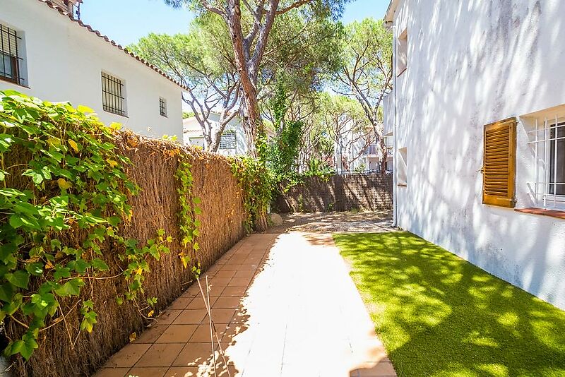Charming townhouse in the heart of Platja d Aro, just 2 minutes from the beach