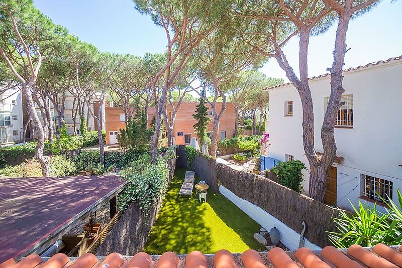 Charming townhouse in the heart of Platja d Aro, just 2 minutes from the beach