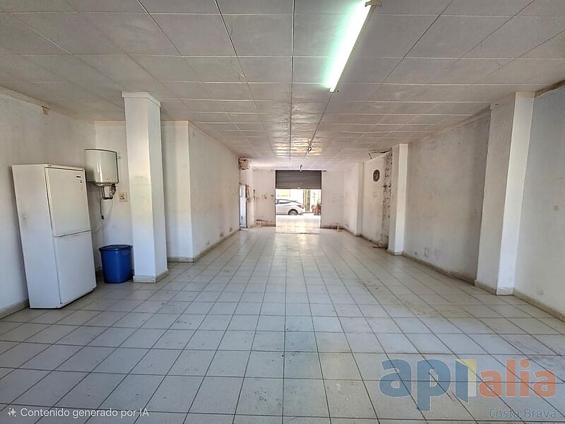 100 M STORAGE UNIT/GARAGE AT STREET LEVEL IN SANT FELIU DE GUÍXOLS