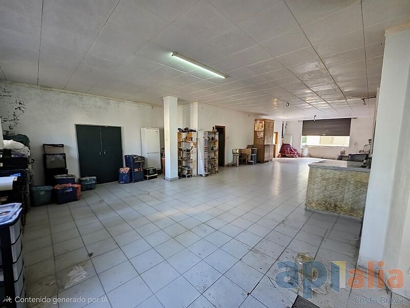 100 M STORAGE UNIT/GARAGE AT STREET LEVEL IN SANT FELIU DE GUÍXOLS