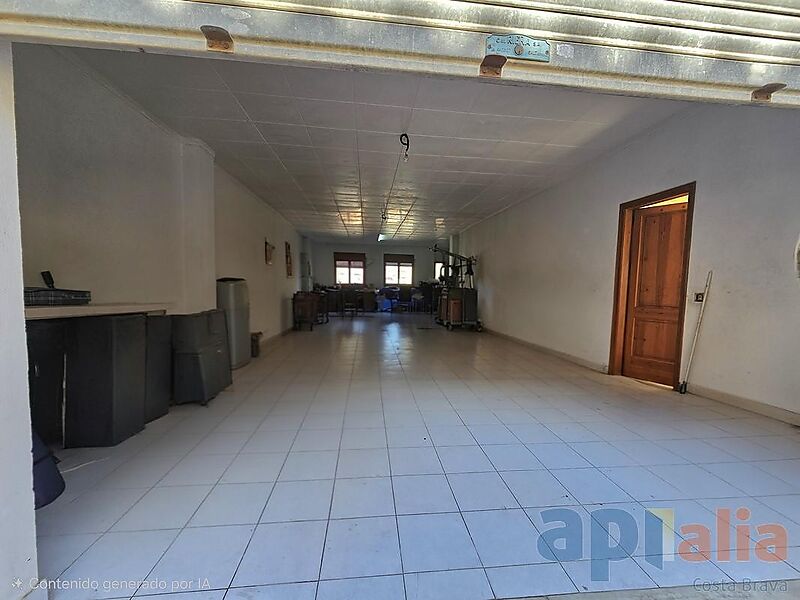 100 M STORAGE UNIT/GARAGE AT STREET LEVEL IN SANT FELIU DE GUÍXOLS